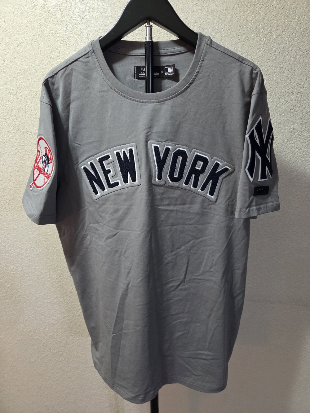 Pro Standard New York Yankees Mens Tee